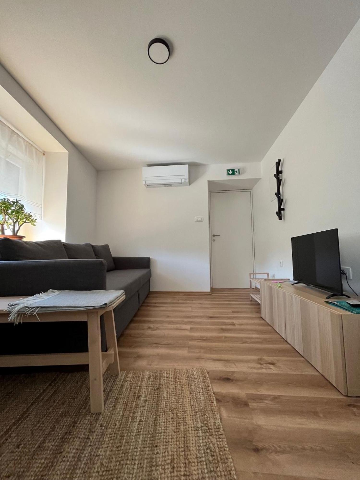 Azimut Hisa Apartment *