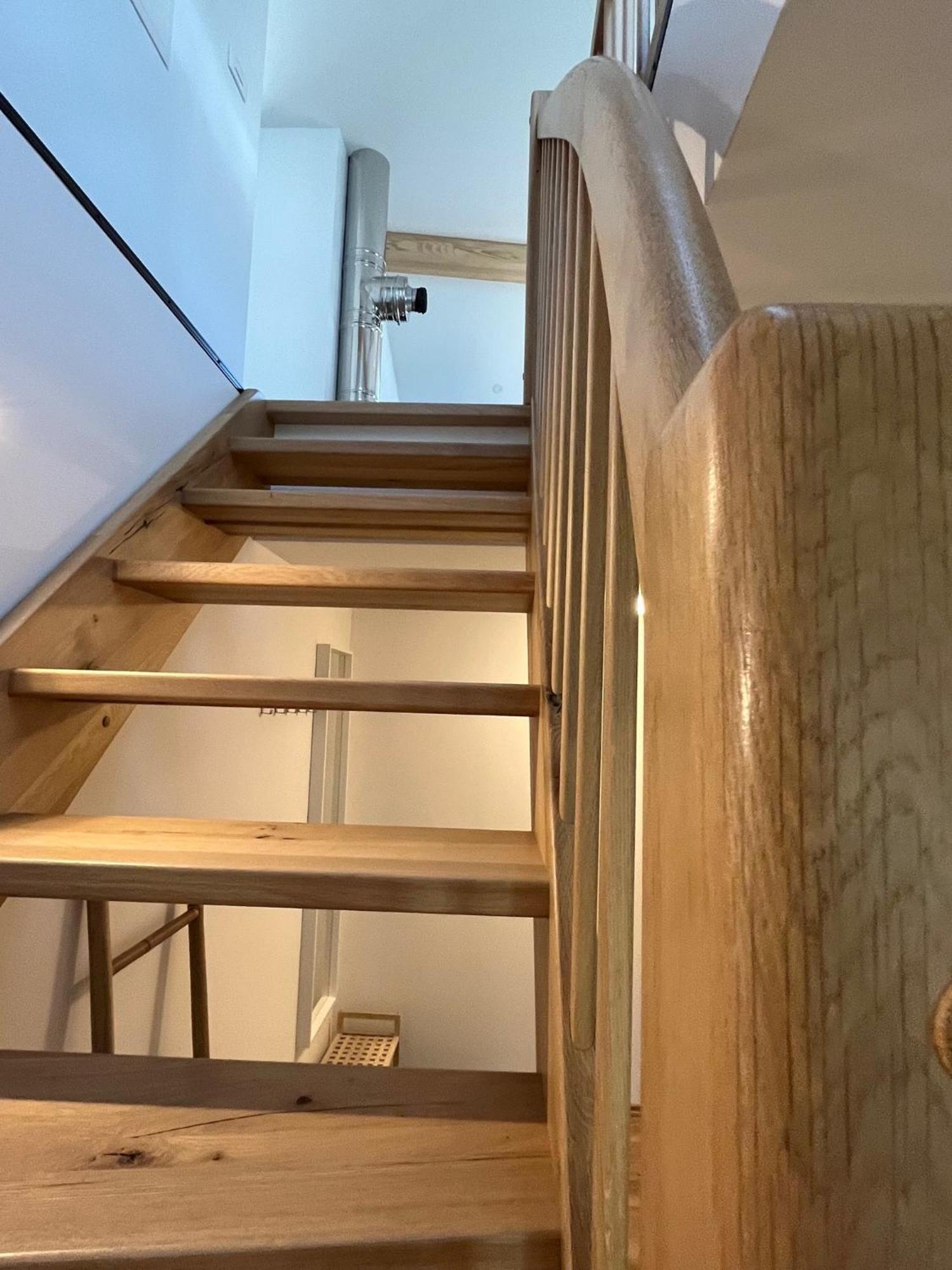 Azimut Hisa Apartment