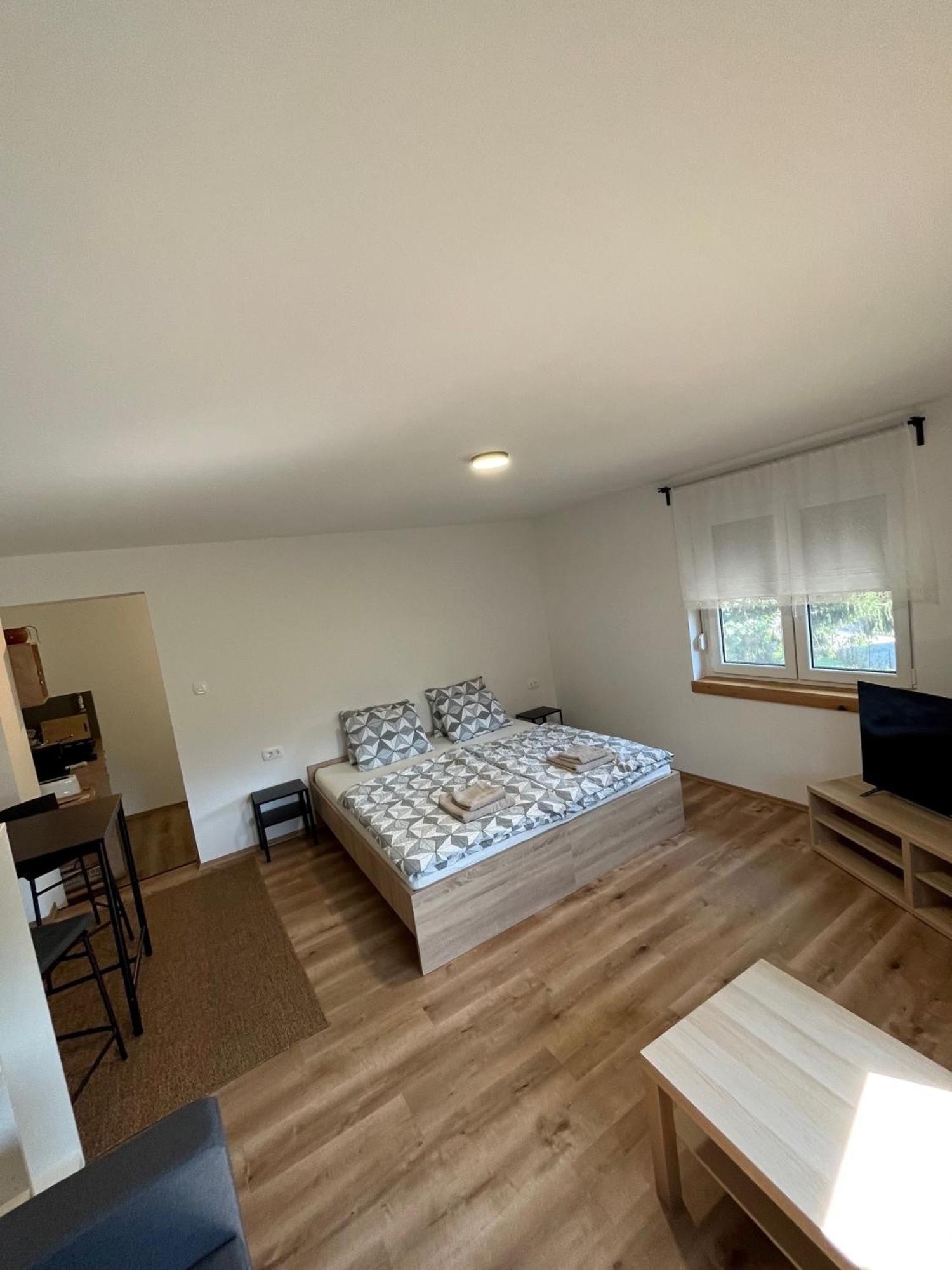 Azimut Hisa Apartment